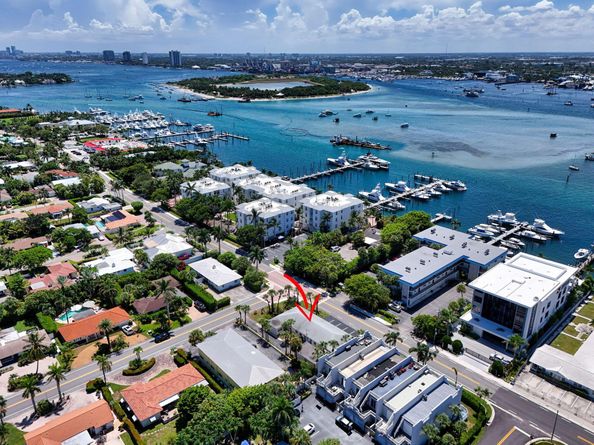 343 Bamboo Road 14, Palm Beach Shores FL 33404