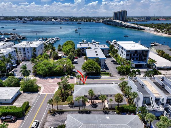 343 Bamboo Road 14, Palm Beach Shores FL 33404