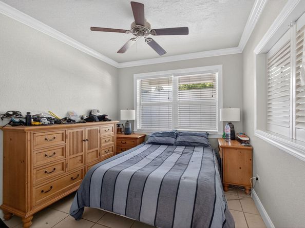 343 Bamboo Road 14, Palm Beach Shores FL 33404