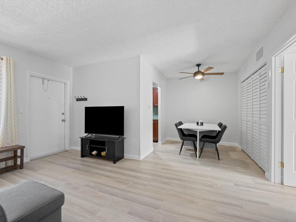 1407 NE 56th Street 210, Fort Lauderdale FL 33334