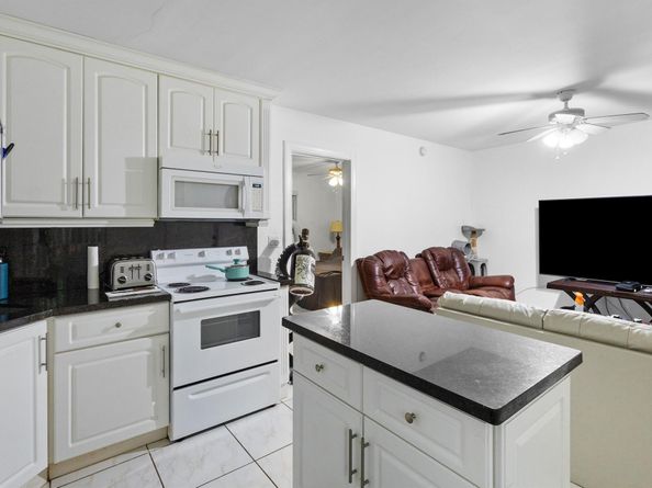 1801 NE 25th Avenue 13, Pompano Beach FL 33062