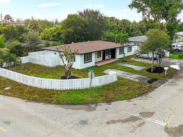 1801 NE 25th Avenue 13, Pompano Beach FL 33062