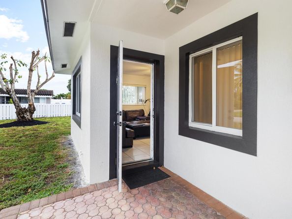 1801 NE 25th Avenue 13, Pompano Beach FL 33062