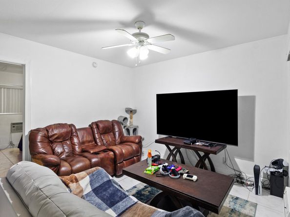 1801 NE 25th Avenue 13, Pompano Beach FL 33062