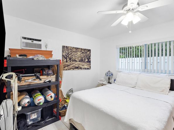 1801 NE 25th Avenue 13, Pompano Beach FL 33062