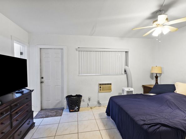 1801 NE 25th Avenue 13, Pompano Beach FL 33062