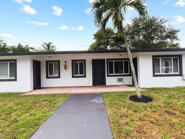 1801 NE 25th Avenue 13, Pompano Beach FL 33062