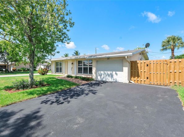 3811 NW 113th Ave, Sunrise FL 33323