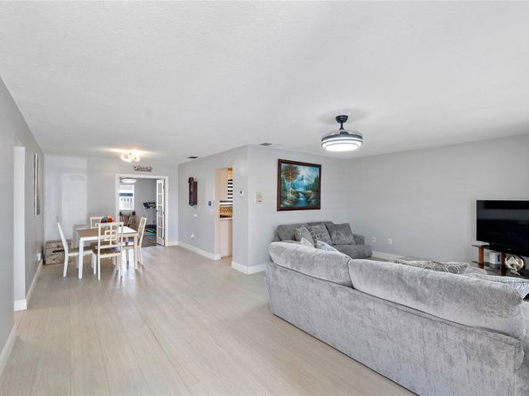 3811 NW 113th Ave, Sunrise FL 33323