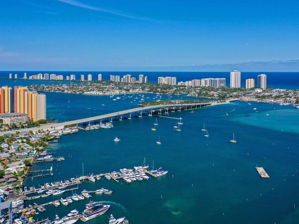 2700 N Ocean Drive 2504b, Singer Island FL 33404