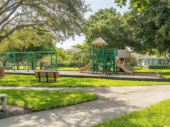 5815 NW 96th Dr, Parkland FL 33076