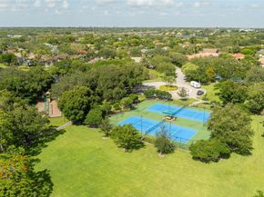 5815 NW 96th Dr, Parkland FL 33076