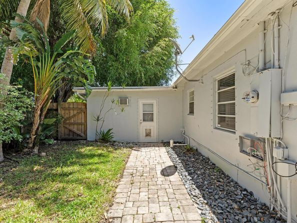 1637 N Victoria Park Road, Fort Lauderdale FL 33305
