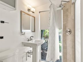 1637 N Victoria Park Road, Fort Lauderdale FL 33305