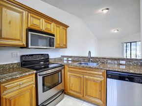 9953 Nob Hill Ct 9953, Sunrise FL 33351