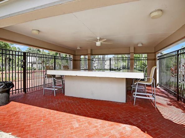 9953 Nob Hill Ct 9953, Sunrise FL 33351