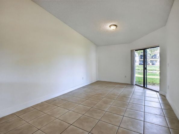 9953 Nob Hill Ct 9953, Sunrise FL 33351
