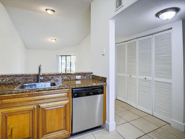 9953 Nob Hill Ct 9953, Sunrise FL 33351