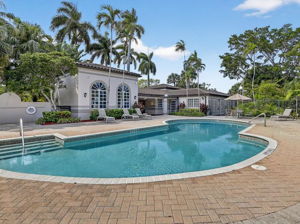 9953 Nob Hill Ct 9953, Sunrise FL 33351