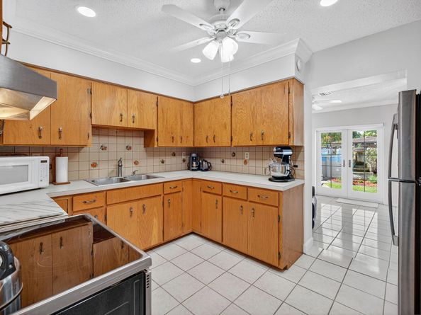 6360 Plunkett Street, Hollywood FL 33023