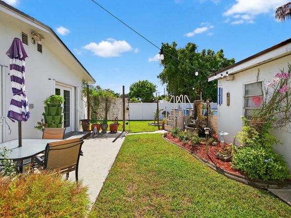 6360 Plunkett Street, Hollywood FL 33023