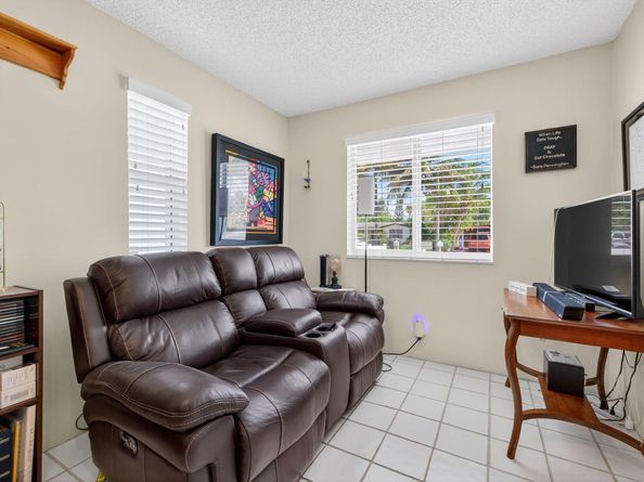6360 Plunkett Street, Hollywood FL 33023