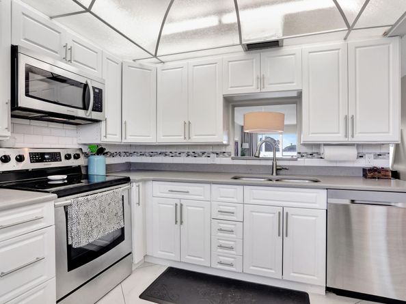 2802 Victoria Way E2, Coconut Creek FL 33066