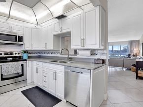 2802 Victoria Way E2, Coconut Creek FL 33066