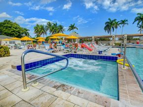 2802 Victoria Way E2, Coconut Creek FL 33066