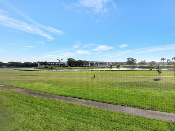 2802 Victoria Way E2, Coconut Creek FL 33066