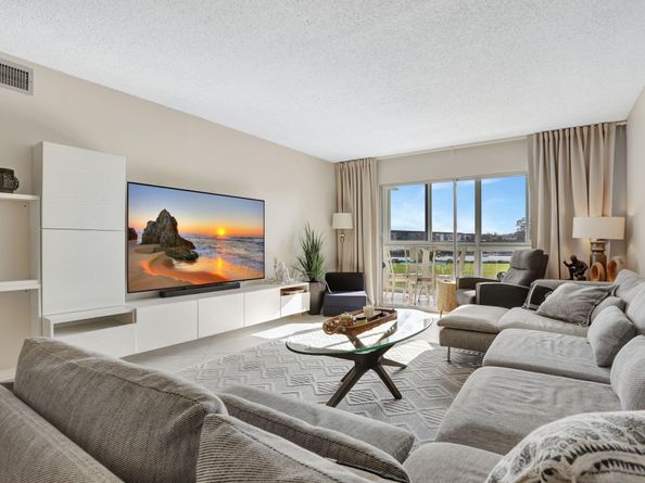 2802 Victoria Way E2, Coconut Creek FL 33066