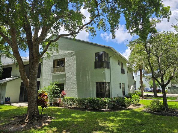 4049 N Carambola Cir 4049, Pompano Beach FL 33066
