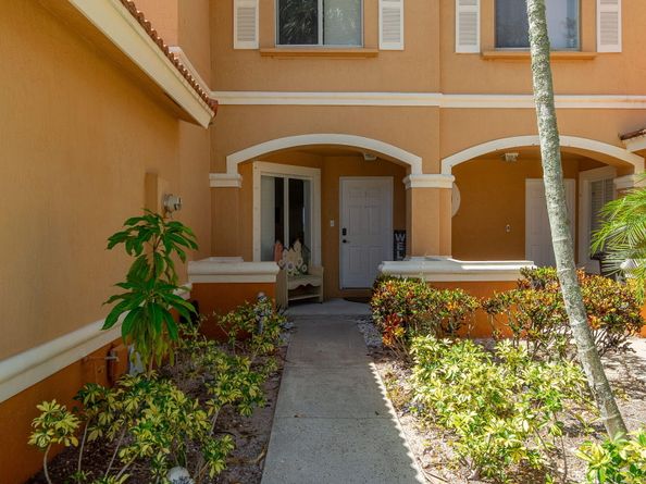 6242 Eaton Street, West Palm Beach FL 33411