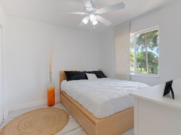 6242 Eaton Street, West Palm Beach FL 33411