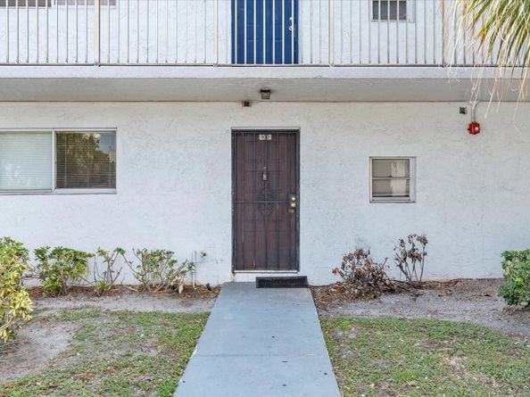 8610 N Sherman Cir 103, Miramar FL 33025