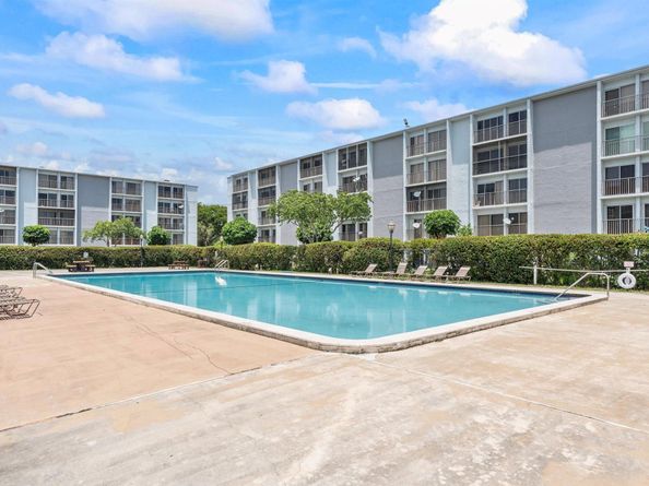 8610 N Sherman Cir 103, Miramar FL 33025