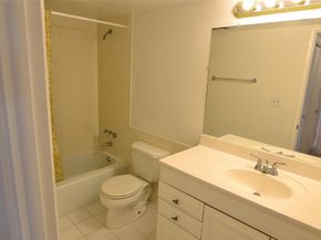 3575 Broken Woods Drive 502, Coral Springs FL 33065