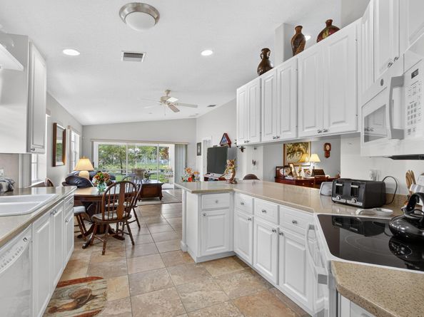 8419 St Johns Court, Wellington FL 33414