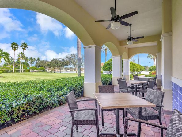 8419 St Johns Court, Wellington FL 33414