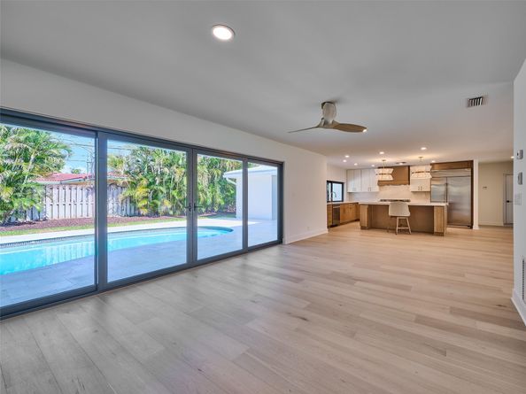 5921 NE 22nd Way, Fort Lauderdale FL 33308