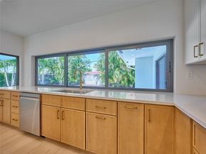 5921 NE 22nd Way, Fort Lauderdale FL 33308