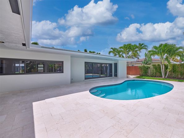 5921 NE 22nd Way, Fort Lauderdale FL 33308
