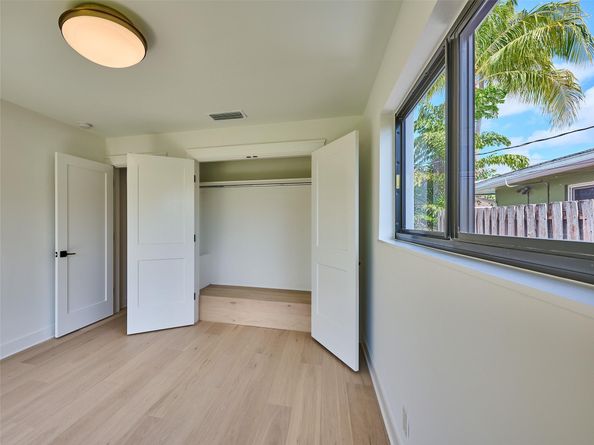 5921 NE 22nd Way, Fort Lauderdale FL 33308