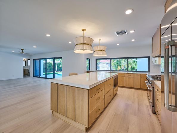 5921 NE 22nd Way, Fort Lauderdale FL 33308
