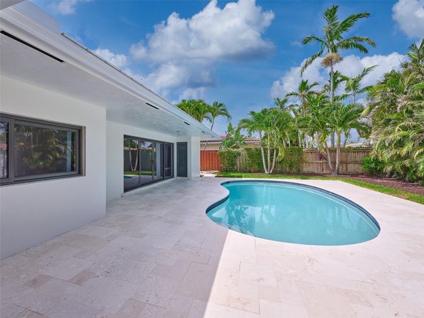 5921 NE 22nd Way, Fort Lauderdale FL 33308