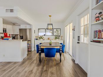 212 Foxtail Drive