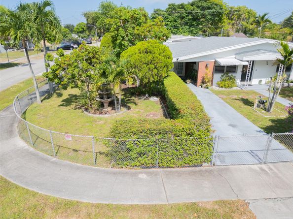 20515 NE 15th Ave, Miami FL 33179
