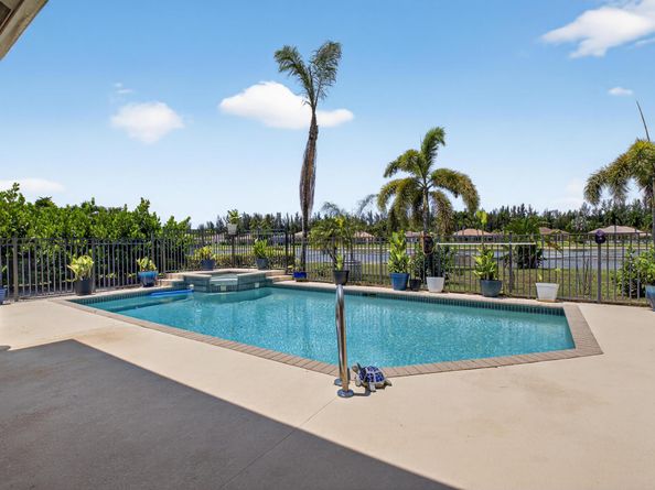 8121 Desmond Drive, Boynton Beach FL 33472