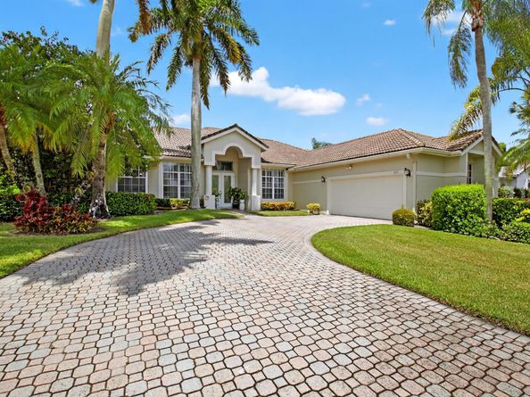 8121 Desmond Drive, Boynton Beach FL 33472