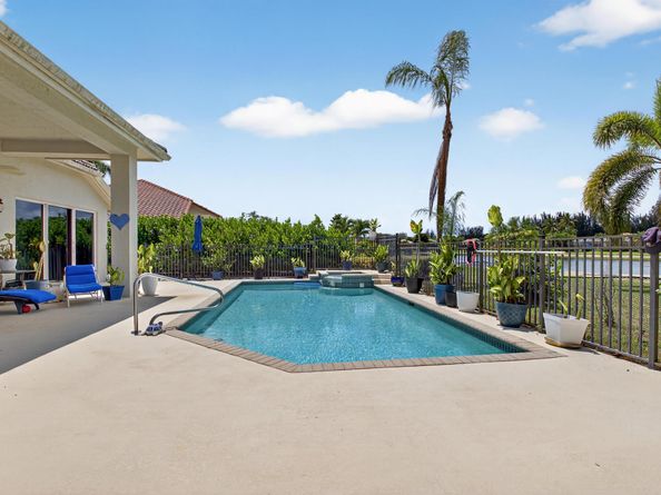 8121 Desmond Drive, Boynton Beach FL 33472
